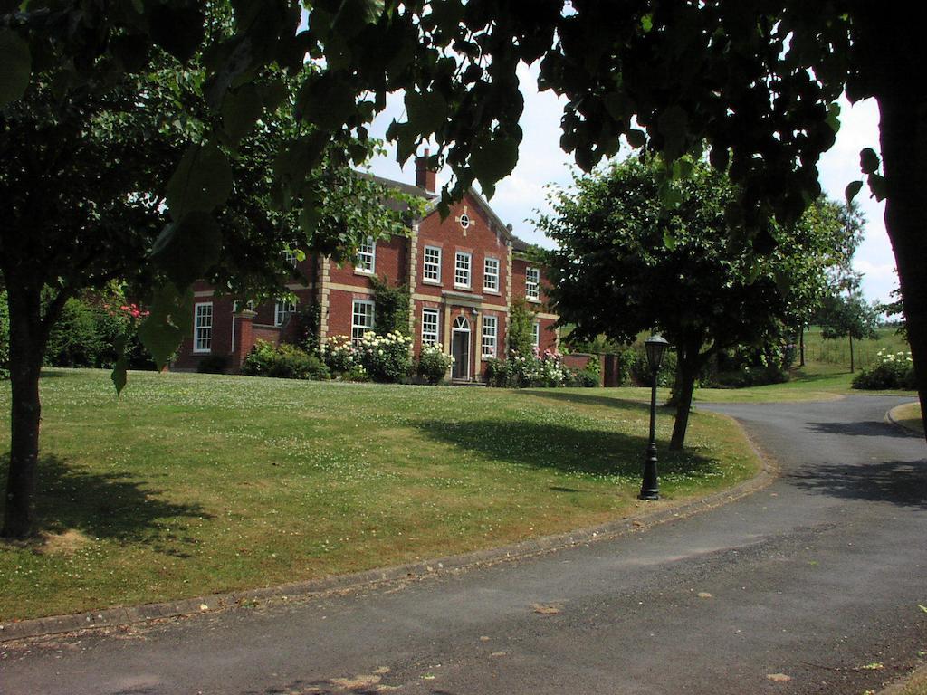 Austons Down Farm B&B Claverdon Екстер'єр фото